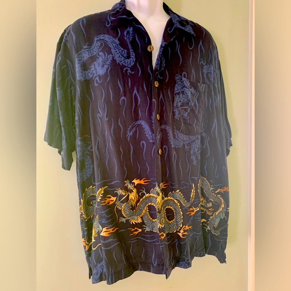 Men’s casual buttoned shirt